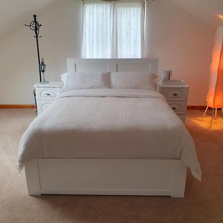 Urkers' Guest Accommodation Crossmaglen Exteriör bild